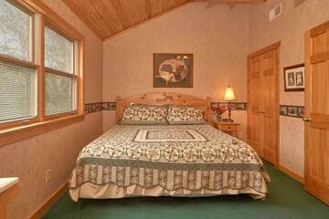 Cabin in the Smokies third bedroom with king bed.